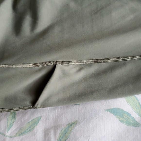 Athleta Olive Green Ultimate Stash Pocket 7/8 Tight Large Yoga Athletic Pants - Picture 8 of 12